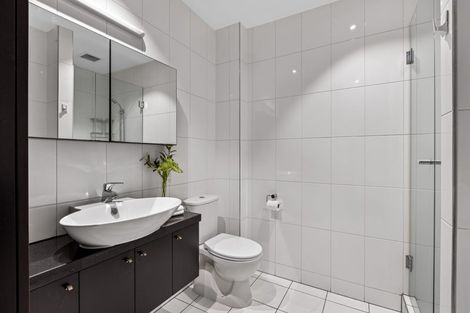 Photo of property in Ocean Breeze Apts, 2107/87 Clyde Road, Browns Bay, Auckland, 0630