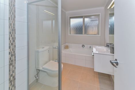 Photo of property in 14 Lisle Farm Drive, Pukekohe, 2120