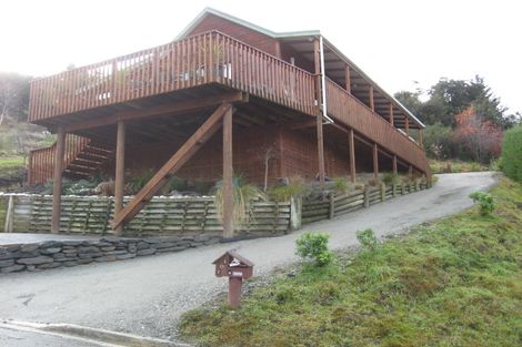 Photo of property in 101a Wynyard Crescent, Fernhill, Queenstown, 9300