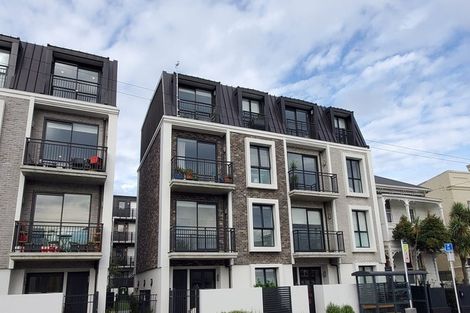 Photo of property in 16 Constable Street, Newtown, Wellington, 6021