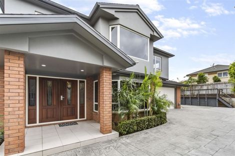 Photo of property in 6 Canonbie Place, East Tamaki Heights, Auckland, 2016