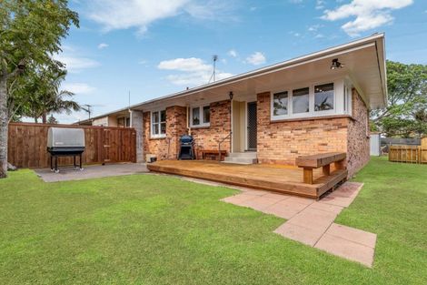 Photo of property in 3/12 Tomlinson Street, Hillpark, Auckland, 2102