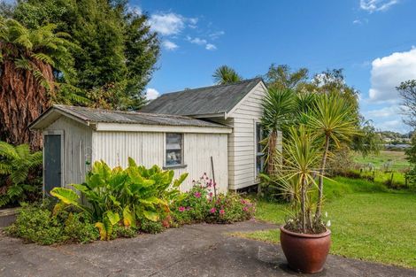 Photo of property in 1021 Kahikatea Flat Road, Waitoki, Kaukapakapa, 0871