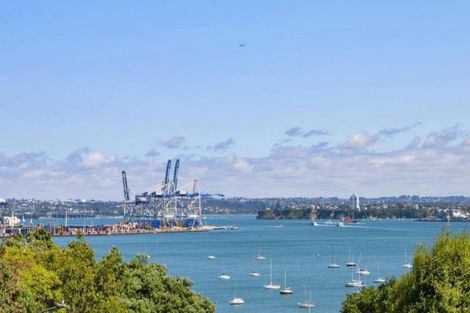 Photo of property in 96 Paritai Drive, Orakei, Auckland, 1071