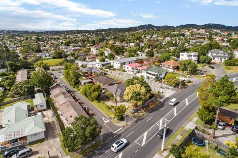 Photo of property in 1/46 West Coast Road, Glen Eden, Auckland, 0602