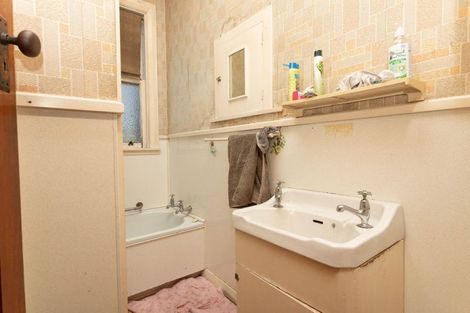 Photo of property in 14 Trafalgar Street, Dannevirke, 4930