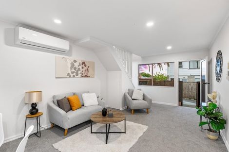 Photo of property in 4/90 Lynwood Road, New Lynn, Auckland, 0600