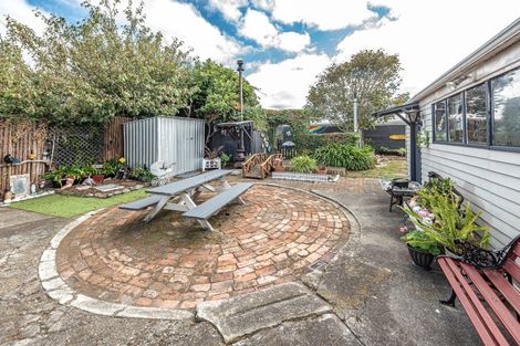 Photo of property in 102 Hinau Street, Castlecliff, Whanganui, 4501