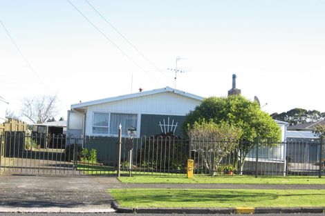 Photo of property in 15 Friedlanders Road, Manurewa, Auckland, 2102