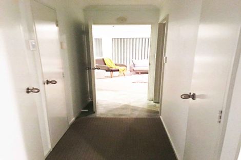 Photo of property in 25 Shelly Beach Parade, Cockle Bay, Auckland, 2014