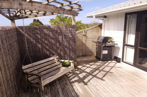 Photo of property in 2 Corric Hill, Torbay, Auckland, 0630