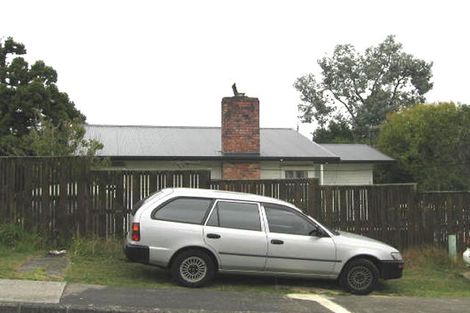 Photo of property in 28 Saffron Street, Birkdale, Auckland, 0626