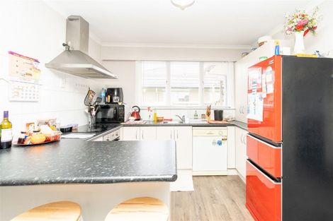 Photo of property in 39 Tuhikaramea Road, Dinsdale, Hamilton, 3204