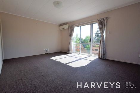Photo of property in 11 Mile Place, Henderson, Auckland, 0612