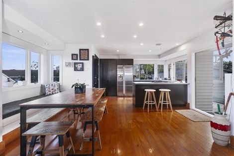 Photo of property in 1 Wicklow Road, Narrow Neck, Auckland, 0622