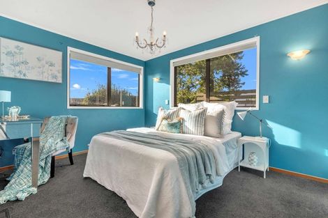 Photo of property in 27 Awatea Terrace, Lynmore, Rotorua, 3010