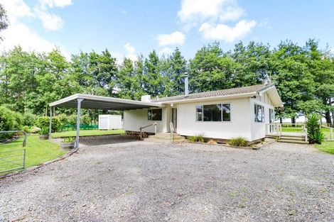 Photo of property in 213 Green Road, Awahuri, Palmerston North, 4476