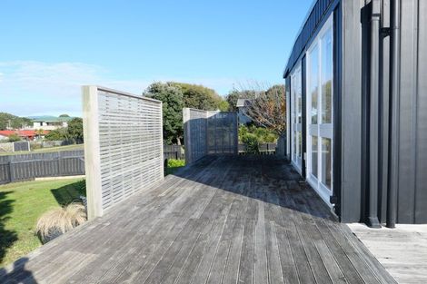 Photo of property in 29 Titoki Road, Waikanae Beach, Waikanae, 5036