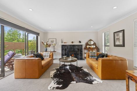 Photo of property in 6 Cameron Drive, Acacia Bay, Taupo, 3385