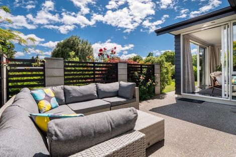 Photo of property in 10 Coburn Place, Lake Hayes, Queenstown, 9304