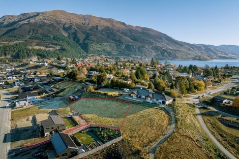 Photo of property in 33 Tomtit Crescent, Lake Hawea, 9382