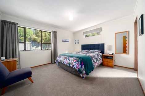 Photo of property in 36 Albatross Close, Whitby, Porirua, 5024