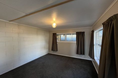 Photo of property in 1 Evelyn Place, Welbourn, New Plymouth, 4310