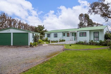 Photo of property in 32 Bidwills Cutting Road, Greytown, 5794