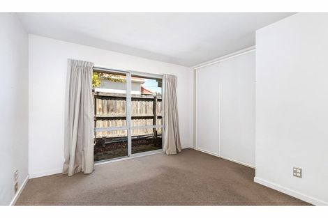 Photo of property in 4 Gresford Street, Edgeware, Christchurch, 8013