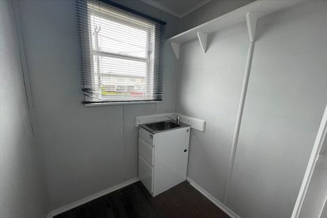 Photo of property in 2 Tiki Street, Castlecliff, Whanganui, 4501