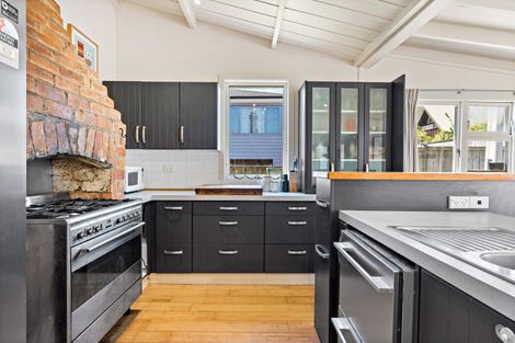 Photo of property in 12 The Avenue, Albany, Auckland, 0632