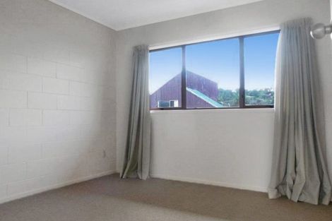 Photo of property in 10/773 Beach Road, Browns Bay, Auckland, 0630