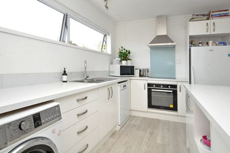 Photo of property in 7a Eagle Place, Red Beach, 0932