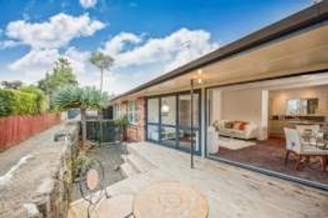 Photo of property in 2/7 Ellerton Road, Mount Eden, Auckland, 1024