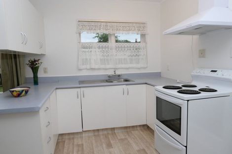 Photo of property in 2 Princeton Road, Raumati Beach, Paraparaumu, 5032