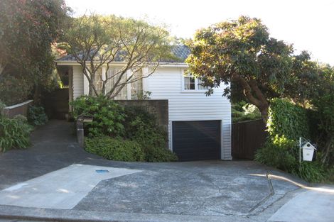 Photo of property in 48 Homewood Crescent, Karori, Wellington, 6012