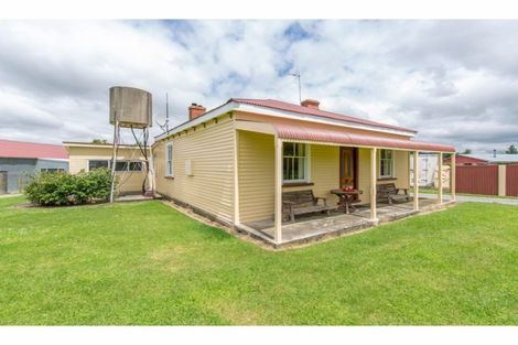 Photo of property in 5 King Street, Doyleston, 7682