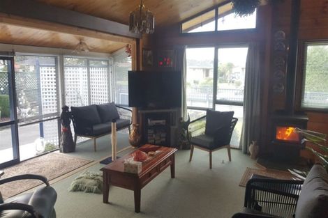 Photo of property in 1 Andrew Street, Waimate, 7924