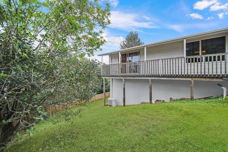 Photo of property in 2/14 Fernlea Rise, Bayview, Auckland, 0629