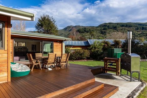 Photo of property in 6b Lady Cobham Grove, Anakiwa, Picton, 7281