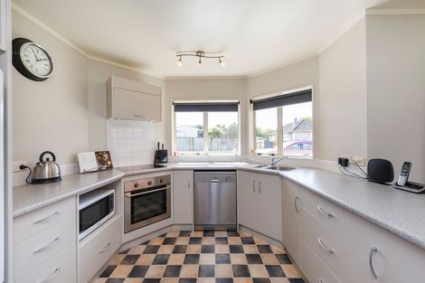 Photo of property in 2a Belfast Place, Roslyn, Palmerston North, 4414