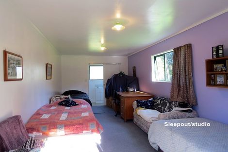 Photo of property in 30 Colville Road, Coromandel, 3506
