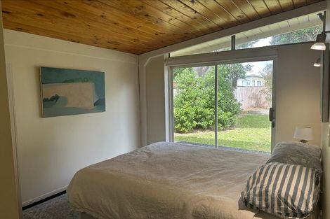 Photo of property in 32 Te Moana Road, Waikanae Beach, Waikanae, 5036