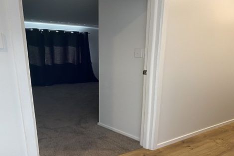 Photo of property in 1/16 Stanley Road, Glenfield, Auckland, 0629