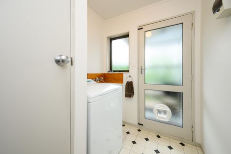 Photo of property in 3 Earl Place, Hokowhitu, Palmerston North, 4410