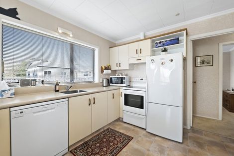 Photo of property in 135 Clawton Street, Westown, New Plymouth, 4310