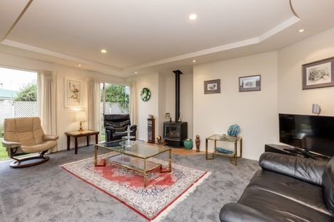 Photo of property in 21 Pukekura Place, Taradale, Napier, 4112