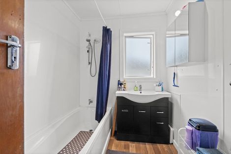 Photo of property in 64 Moa Street, Waikiwi, Invercargill, 9810