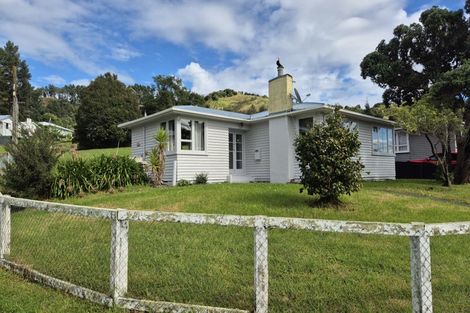 Photo of property in 61 Cambridge Terrace, Kaiti, Gisborne, 4010