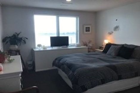 Photo of property in 12/72e Devonport Road, Tauranga, 3110